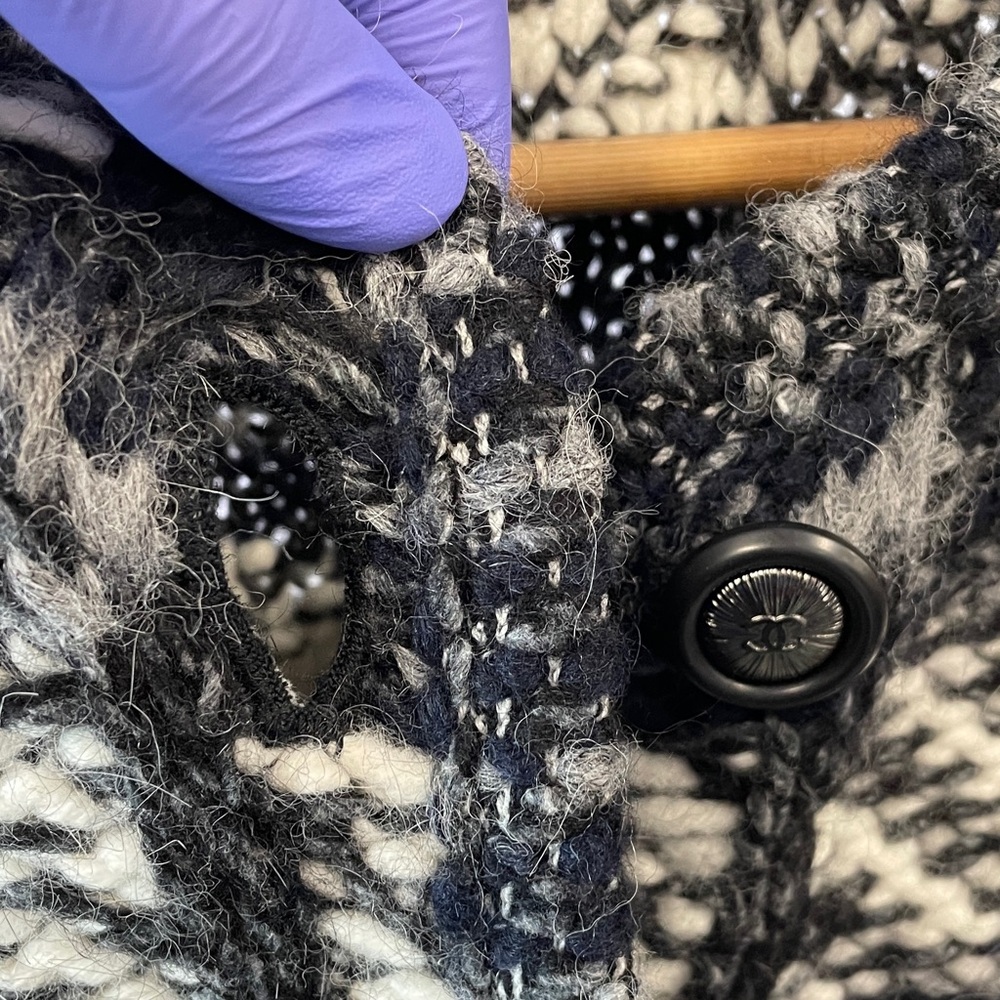 Chanel Tweed Jacket - Picture 5 of 8
